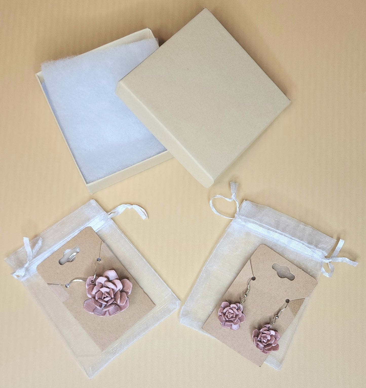 Jewelry - flower necklace/earring set